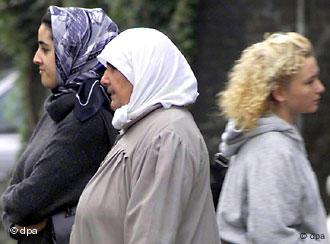 Polygamie In Der Turkei Nur Langsamer Wandel Kultur Dw 28 02 2005