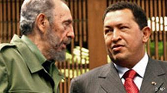 'Revolutionäre' unter sich: Fidel Castro und Hugo Chavez (Quelle: AP)
