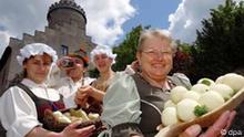 Drei Frauen mit Thüringer Klößen