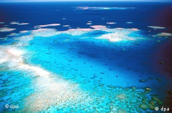 Snimka iz zraka velikog koraljnog grebena pred obalom Australije