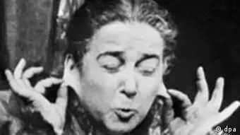 Therese Giehse als Mutter Courage. Bertolt Brecht änderte für sie ganze Szenen seines Stücks