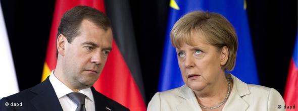 NO FLASH Dimitri Medwedew und Angela Merkel