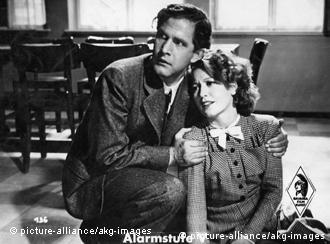 Heli Finkenzeller und Ernst von Klipstein in dem Film "Alarmstufe V" aus dem Jahr 1941
