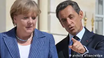 Angela Merkel y Nicolas Sarkozy en París.