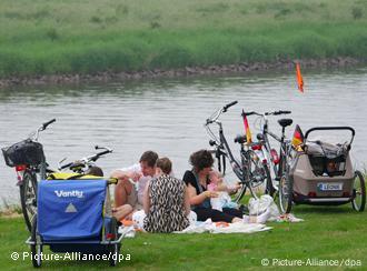 Pihelshtajn Na Piknik Ili Goryachenkogo Ne Zhelaete Kultura I Stil Zhizni V Germanii I Evrope Dw 01 09 2011