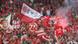 Уболівальники "Баварії" палять червоні димові шашки на трибунах Уболівальники "Баварії" палять червоні димові шашки на трибунах