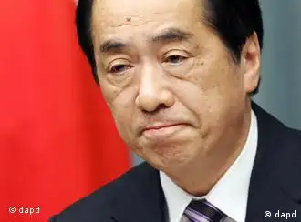 FILE - In this April 12, 2011 file photo, Japanese Prime Minister Naoto Kan reacts during a press conference in Tokyo, one month and one day after the massive earthquake and tsunami devastated northeastern Japan on March 11. Japanese Prime Minister Naoto Kan said Friday, Aug. 26, 2011, he is resigning after almost 15 months in office.(Foto:Koji Sasahara, File/AP/dapd)