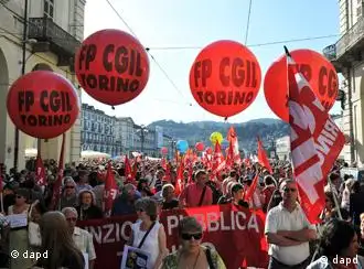 Maifestación en Turín contra el programa de ahorro del gobierno italiano.