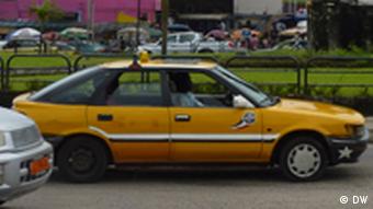 Taxi in Douala, Kamerun (Foto: Aya Bach)