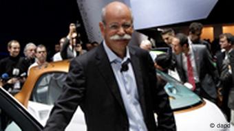 Der Vorstandsvorsitzende der Daimler AG, Dieter Zetsche, am Dienstag (13.09.11) auf der 64. IAA (Foto: dapd)