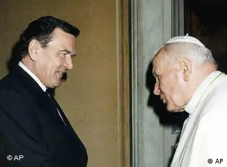 1999年施罗德访问梵地冈时同教皇会晤