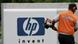 Ein Gärtner schneidet den Rasen an der Hewlett-Packard-Konzernzentrale in Palo Alto (Foto: dapd) Ein Gärtner schneidet den Rasen an der Hewlett-Packard-Konzernzentrale in Palo Alto (Foto: dapd)