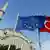 Οι σημαίες ΕΕ και Τουρκίας στην Κωνσταντινούπολη το 2005