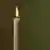 Das Bild mit dem Titel «Kerze» von Gerhard Richter (undatiertes Handout). Das Gemälde einer brennenden Kerze von Gerhard Richter hat bei einer Versteigerung des Auktionshauses Christie's in London fast 12 Millionen Euro eingebracht. Das Bild aus dem Jahr 1982 kam am späten Freitagabend (14.10.2011) unter den Hammer und erzielte den höchsten Preis der Herbstauktion von Nachkriegskunst und zeitgenössischen Werken von Christie's. «Kerze» gehört zu einer Serie, die der deutsche Künstler Anfang der 1980er Jahre malte. Es gilt als Symbol für den schweigenden Protest der DDR-Bürger gegen das sozialistische Regime und war seit rund 25 Jahren nicht mehr öffentlich gezeigt worden. Foto: Christie's Images (ACHTUNG: Nur zu redaktionellen Verwendung und im Zusammenhang mit der Berichterstattung über die Auktion und unter Nennung des Autorencredits) + +++(c) dpa - Bildfunk+++