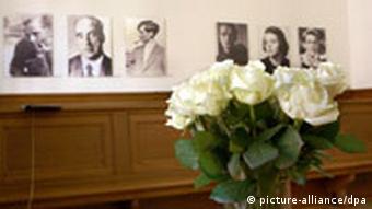 Im Justizpalast in München erinnert eine Dauerausstellung an die zum Tode verurteilten Mitglieder der Widerstandsbewegung Die Weiße Rose (Foto: dpa)