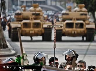 Kopten und Militärfahrzeuge (Foto: Beshoy Fayez)