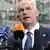Giorgos Papandreou am 23. Oktober im Brüsseler EU-Viertel vor Mikrofonen (Foto: dapd)