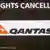 Flights cancelled-Schild der Fluglinie Qantas (Foto: pa/dpa)
