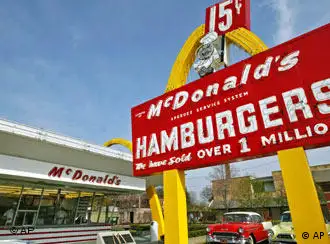 1955年4月15日，首家麦当劳特许加盟店开始营业，至今已经整整50年了