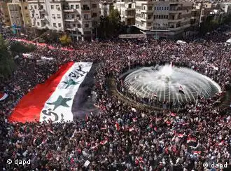 反对阿萨德政权的示威人群