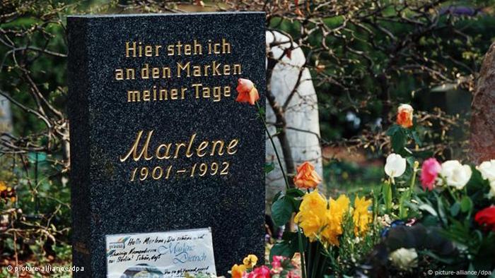 Dietrich's grave in Berlin (picture-alliance/dpa)