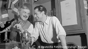 Hans Söhnker (re.) und Hans Leibelt (li.) im Schlosspark Theater Berlin (1946)