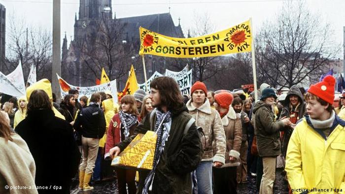 A protest march in Gorleben, 1979 (picture-alliance / dpa)