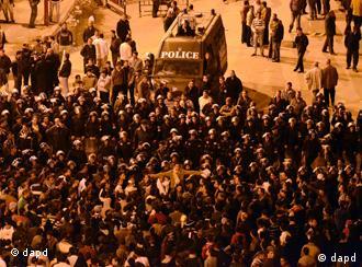 Протестите во каиро траеја во текот на целата ноќ