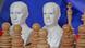 Bildbeschreibung: Porzellan-Figuren des russischen Regierungschefs Wladimir Putin und des russischen Präsidenten Dmitrij Medwedew auf dem Schachbrett vor der russischen Flagge. Stichwörter: Putin, Medwedew, Kreml, Russland, Wahlen Copyright: Yurin/Brenner Bildbeschreibung: Porzellan-Figuren des russischen Regierungschefs Wladimir Putin und des russischen Präsidenten Dmitrij Medwedew auf dem Schachbrett vor der russischen Flagge. Stichwörter: Putin, Medwedew, Kreml, Russland, Wahlen Copyright: Yurin/Brenner