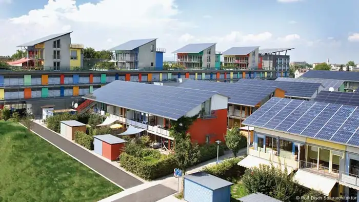 Deutschland Solarsiedlung von Rolf Disch in Freiburg