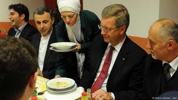 Bivši njemački predsjednik Christian Wulff na iftaru u Islamskom kulturnom centru Bošnjaka u Berlinu (22.8.2011)