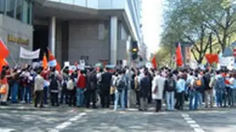 Chinesische Studenten Demonstration in Düsseldorf gegen Japan