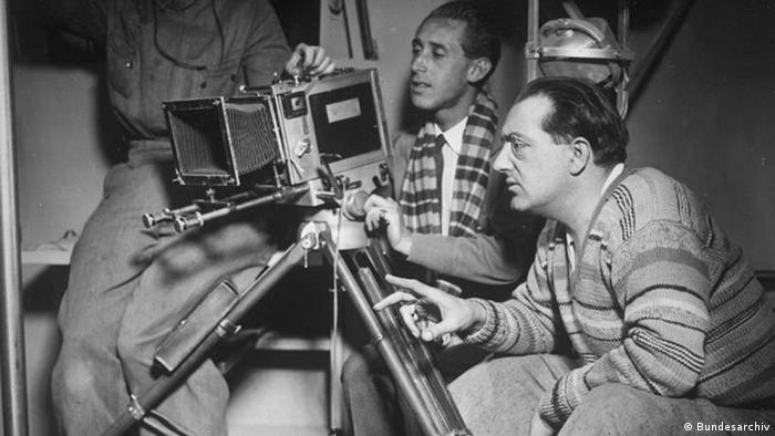 Fritz Lang bei Dreharbeiten (Foto: Bundesarchiv)