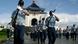 Alles, was eine Nation ausmacht: Soldaten der Armee von Taiwan (bzw. der Republik China) exerzieren vor der Chiang-Kai-Shek-Gedenkhalle in Taipeh. DW/ Klaus Bardenhagen Dez. 2011 Alles, was eine Nation ausmacht: Soldaten der Armee von Taiwan (bzw. der Republik China) exerzieren vor der Chiang-Kai-Shek-Gedenkhalle in Taipeh. DW/ Klaus Bardenhagen Dez. 2011