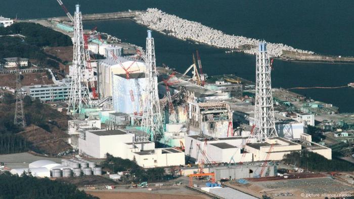 Fukushima cooling systems hit by power cut | DW Learn German