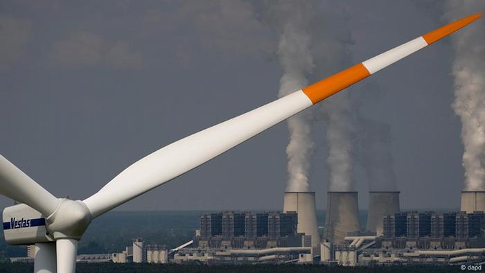 Deutschland Energie Kohlekraftwerk und Windenergie Energiewende