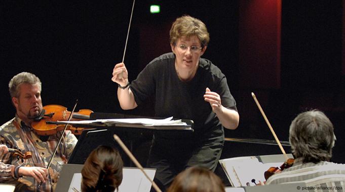 Catherine Rückwardt, Generalmusikdirektorin des Mainzer Staatstheaters( Foto: Christine Kokot dpa/lrs (zu dpa/lrs)