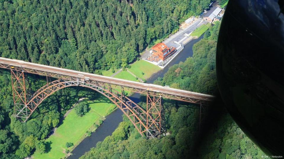 Строительство моста в германии