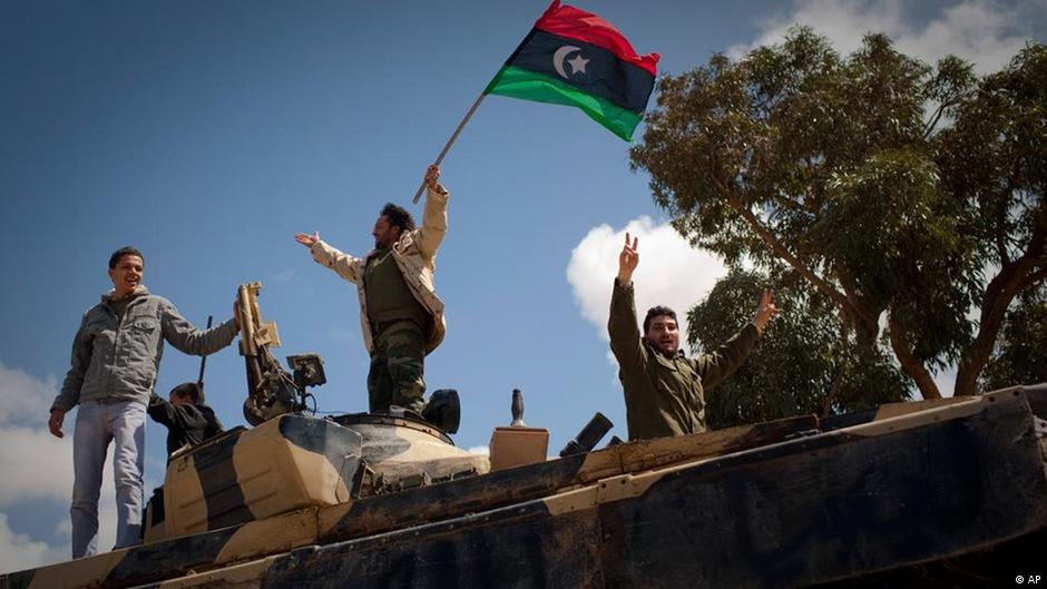 Libyen Bürgerkrieg Rebellen Panzer
