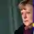 Angela Merkel hinter einer Europa-Flagge (Foto: Reuters)