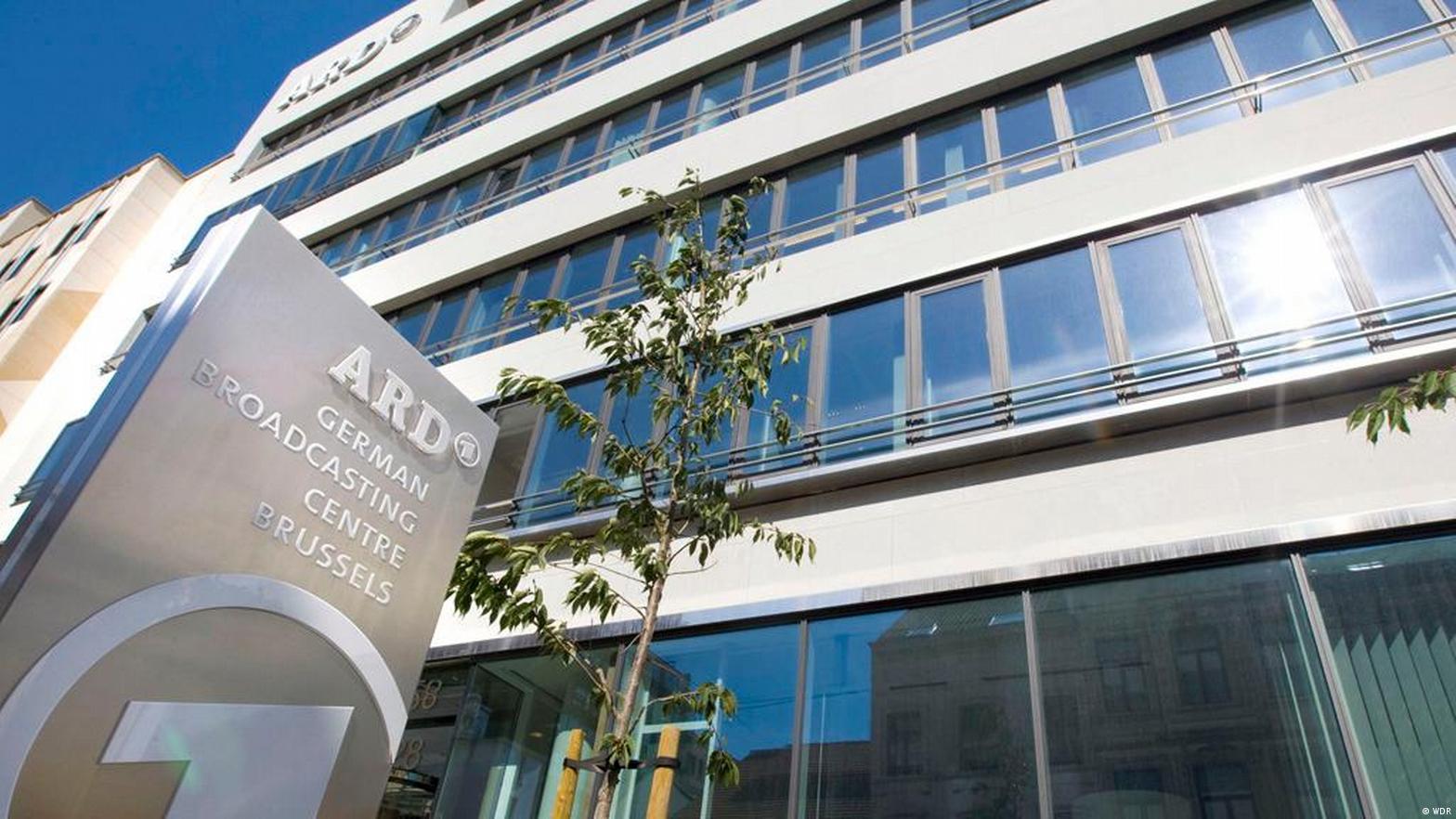 DW Studio Brussels - Reporting on Europe’s decisions