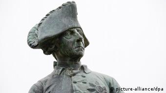 Eine Statue Friedrichs des Großen (Alter Fritz) im brandenburgischen Ort Letschin im Oderbruch (Foto: Patrick Pleul)
