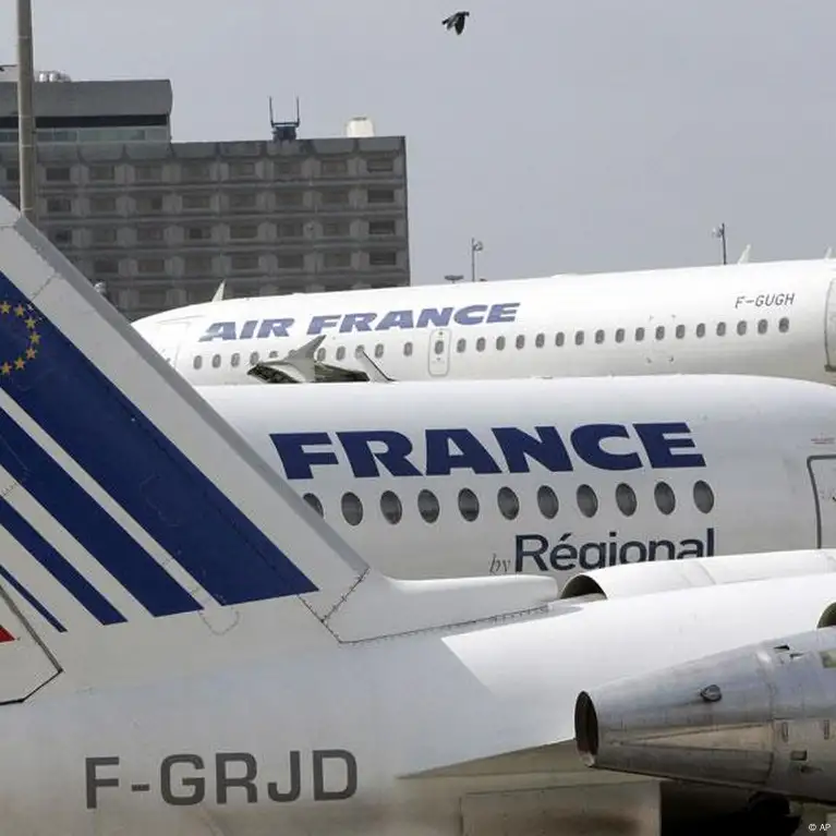 Забастовки персонала Lufthansa в году обошлись авиакомпании примерно в € млн