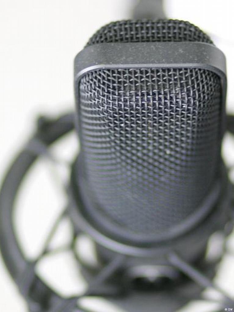 Sutli kokraklar vk Pornoda keng kalçalar va tor bel