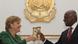Bundeskanzlerin Angela Merkel (CDU) und der Praesident der Republik A chanceler Merkel e o Presidente dos Santos em Luanda, em Julho de 2011 Bundeskanzlerin Angela Merkel (CDU) und der Praesident der Republik A chanceler Merkel e o Presidente dos Santos em Luanda, em Julho de 2011