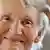 ARCHIV - Margot Honecker fotografiert am 28. Juli 2008 in Managua, Nicaragua, beimm Besuch eines Hospitals. Auch 20 Jahre nach dem Fall der Mauer trauert Margot Honecker der DDR offenbar immer noch hinterher. "Alles das, was wir geschaffen haben in vierzig Jahren, das ist nicht wegzuleugnen", sagt die 82-jaehrige Witwe des ehemaligen DDR-Staats- und Parteichefs Erich Honecker in einem Video, das im Internet zu sehen ist. Laut "Bild"-Zeitung entstand das Video am 7. Oktober - dem Tag der DDR-Staatsgruendung - bei einer Feier ehemaliger politischer Fluechtlinge, die 1973 nach dem Militaerputsch in Chile in der DDR Asyl fanden. (AP Photo/Esteban Felix,Archiv) --FILE - In this July 28, 2008 file picture Margot Honecker, the widow of former East German leader Erich Honecker, gestures during her visit to a German Hospital in Managua. (AP Photo/Esteban Felix,File)
