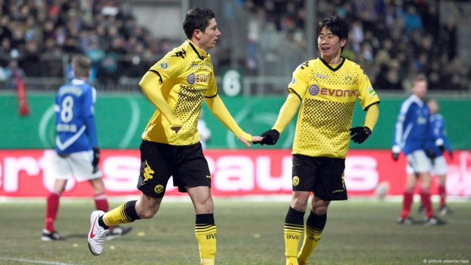 Dortmund Trounce Holstein Kiel In German Cup Quarters Sports German Football And Major International Sports News Dw 07 02 2012