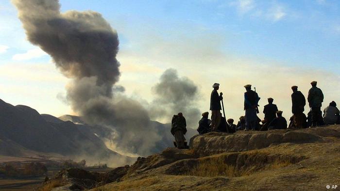 Afghanistan Nordsallianz Bombardierung beim Invasion in Kundus (AP)
