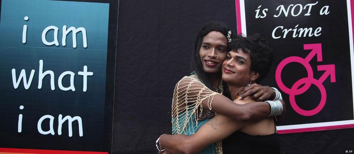 Rus aktrisalari filmlarda oz mushuklarini porlashi Ikki lezbiyenning sevgisi va jinsiy aloqasi