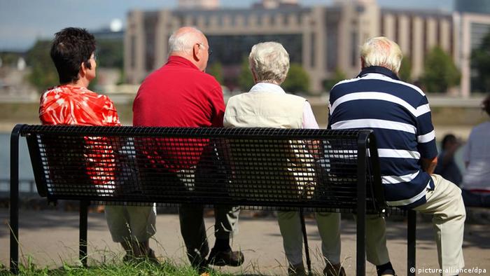 جرمنوں کی اوسط متوقع عمر میں مسلسل اضافہ، عورتیں مردوں سے آگے | معاشرہ | DW | 05.11.2019